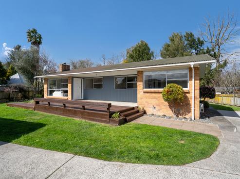 3 Blairgowrie Place, Leamington