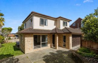 2 Glucina Avenue, West Harbour