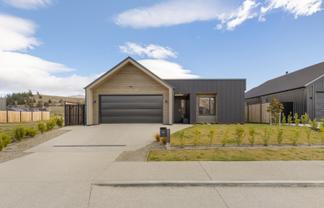 89 Magnum Drive, Cromwell