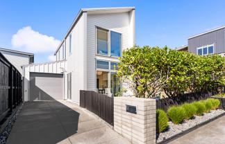 10 Station Street, Hobsonville