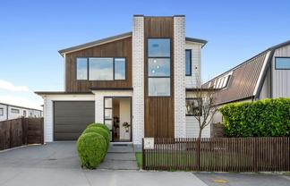7 Roa Avenue, Hobsonville