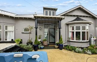 53 Pacific Street, Roslyn