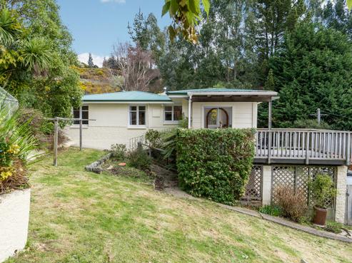 8 Roy Crescent, Concord