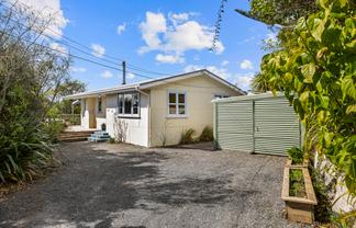 3A Snowden Place, Raglan