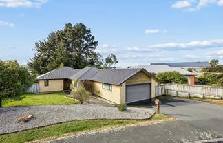 8 St Clair Close, Saint Clair