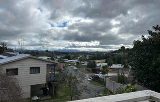 94 Jonathon Street, Brookfield