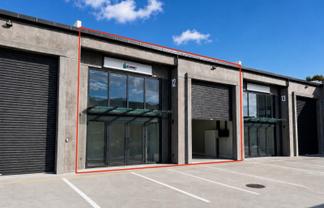 Modern Papamoa commercial opportunity
