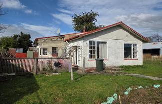 16 Manse Street, Clinton