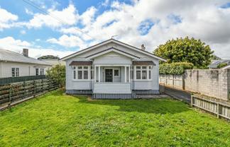 40 Kingsway Avenue, Sandringham