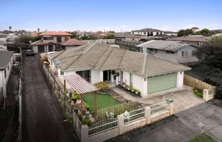 16 Atkinson Avenue, Papatoetoe