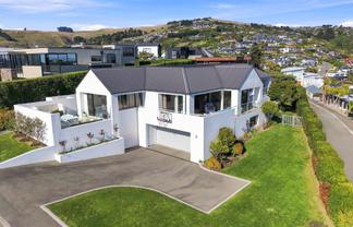 60 Glenstrae Road, Redcliffs