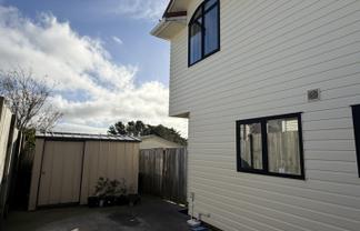 43B Horokiwi Road West, Newlands