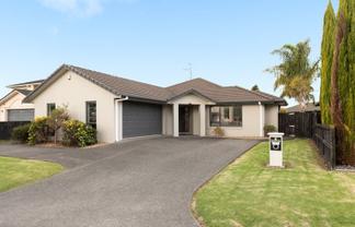 7 Paradise Place, Matua
