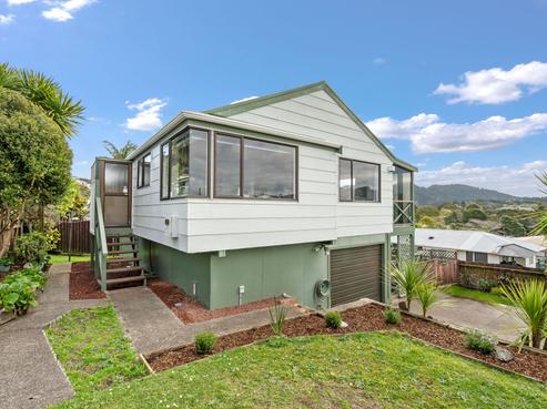 38A Gillingham Road, Kamo