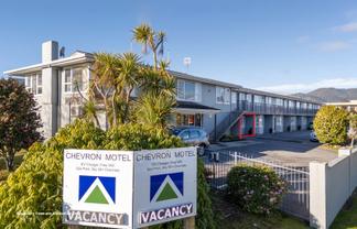 8/102 Tamamutu Street, Taupo
