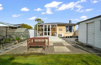 230 Tramway Road, Strathern