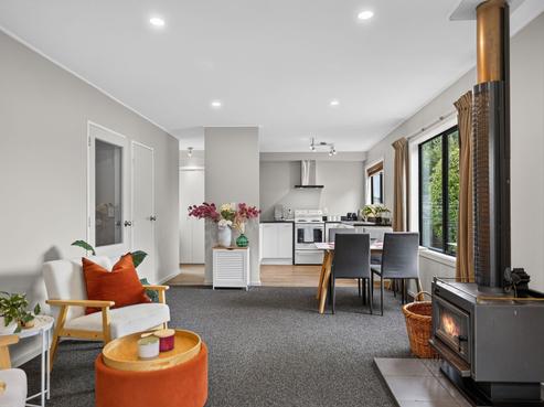 6A Watts Road, Fernhill/Sunshine Bay