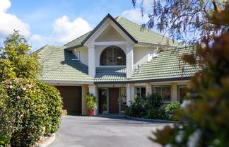 16 Cranbrook Grove, Waikanae
