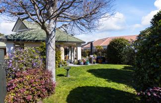 16 Cranbrook Grove, Waikanae