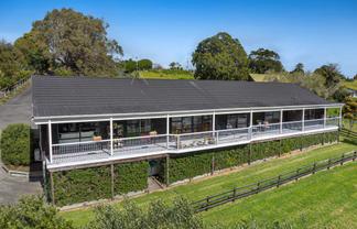20 Roberts Road, Matakatia