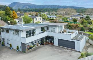23 Moana View Road, Waikawa