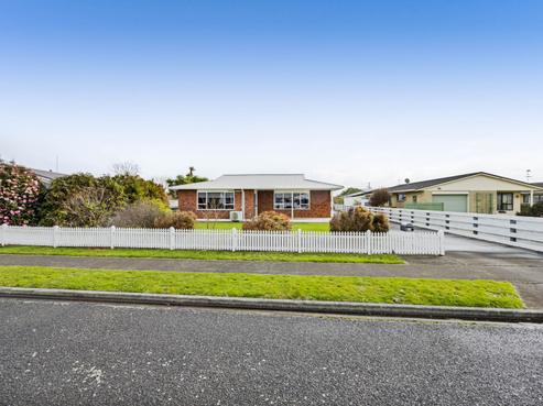 25 Victoria Street, Hawera
