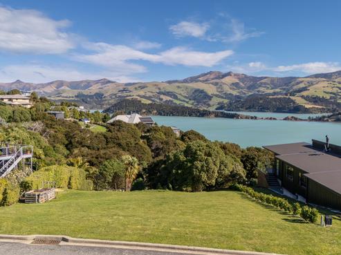 5 Totara Drive, Duvauchelle