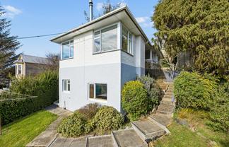 28 Carson Street, Mornington
