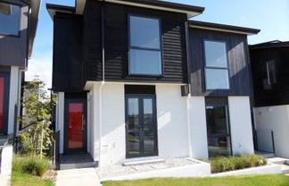 15/10 Silver Moon Road, Albany