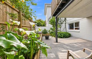 2/7 Owens Road, Devonport