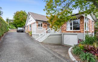 516 West Coast Road, Oratia