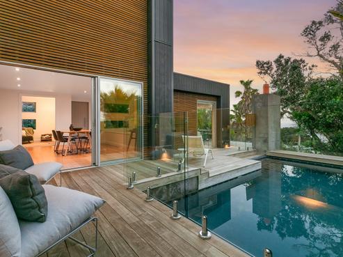 18 Cory Road, Palm Beach