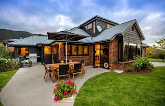 34 Olympus Way, Richmond