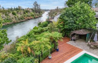 943 River Road, Queenwood