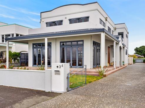 34 The Esplanade, Westshore
