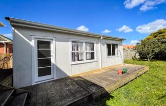2/6 Parkinson Avenue, Mount Roskill