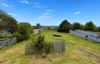 12 Hill Street, KAKA POINT