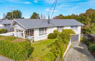 30 Lindsay Street, Marchwiel