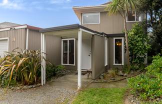12 Ara Kuaka, Waikanae Beach