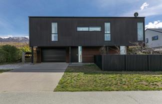33 Stratford Drive, Mount Pisa, Cromwell