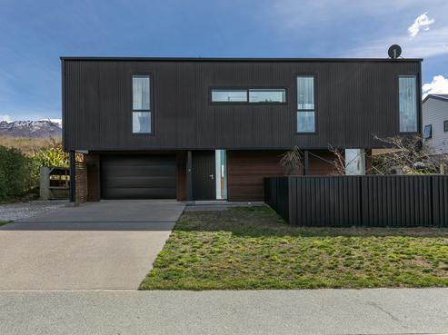 33 Stratford Drive, Cromwell