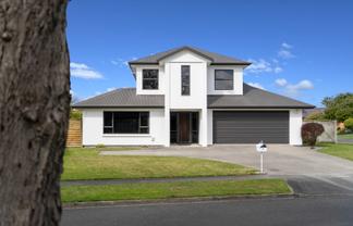16 Oaklands Drive, Cambridge