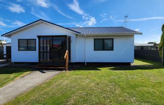 11 Heather Lea, Hawera
