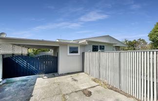 2 Park Road, West End