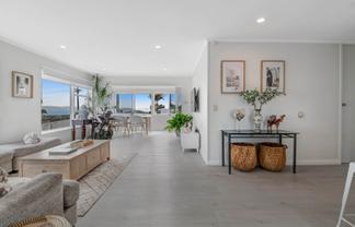 1321 Whangaparaoa Road, Army Bay