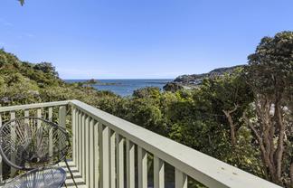 10 Linwood Way, Island Bay