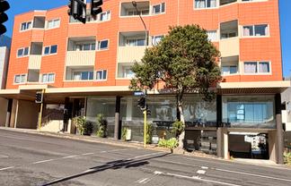 600sqm Newton Road Showroom