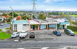 FREEHOLD RETAIL INVESTMENT IN MT ROSKILL
