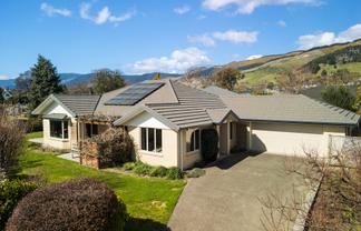 6 Ladbrook Lane, Richmond