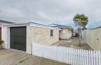 8 Winiata Place, Otaki